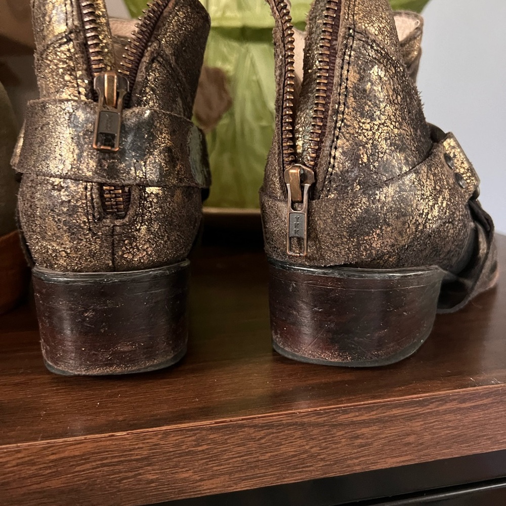 Black and gold freebird ankle boot